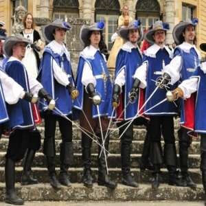 CHATEAU DE FONTAINEBLEAU-Fun-1